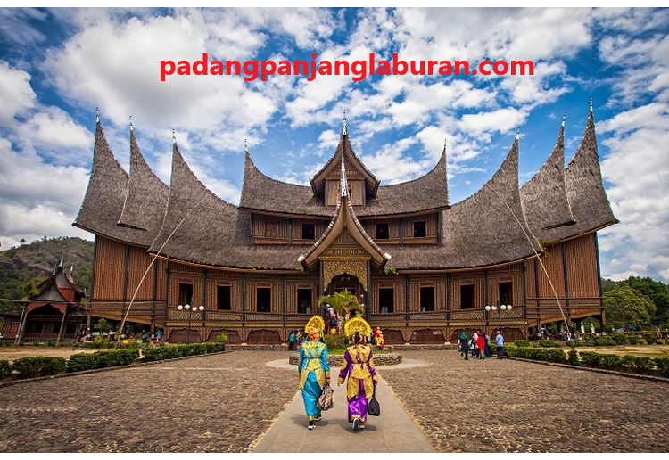 10 Destinasi Wisata Ikonis Di Sumatera Barat